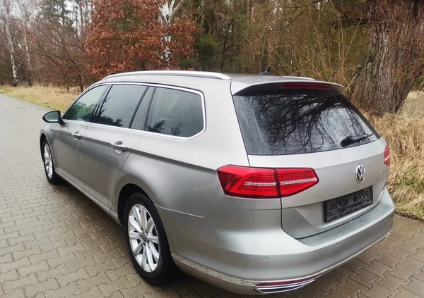 Volkswagen Passat cena 63999 przebieg: 245000, rok produkcji 2015 z Słubice małe 211